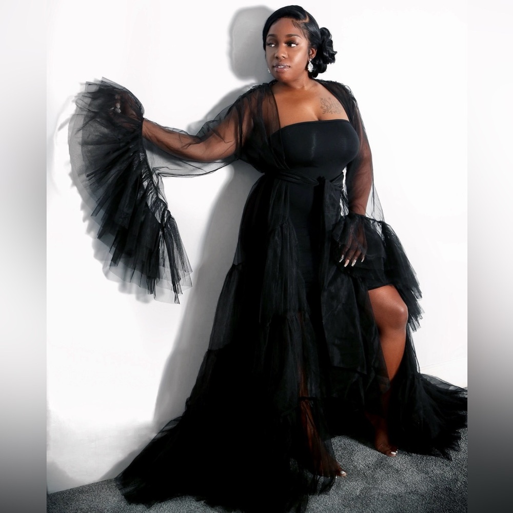 Black tulle ruffled robe